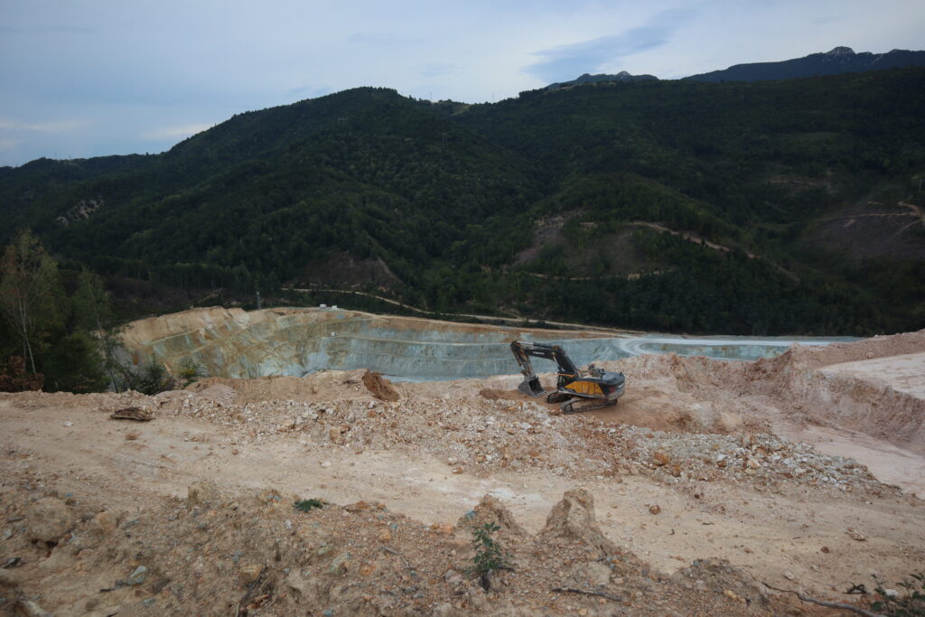 Picture of a mining operation